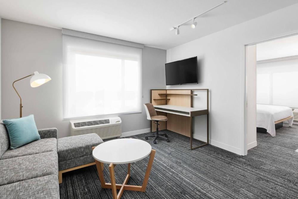 1 Bedroom Suite, 1 King, Sofa bed interior